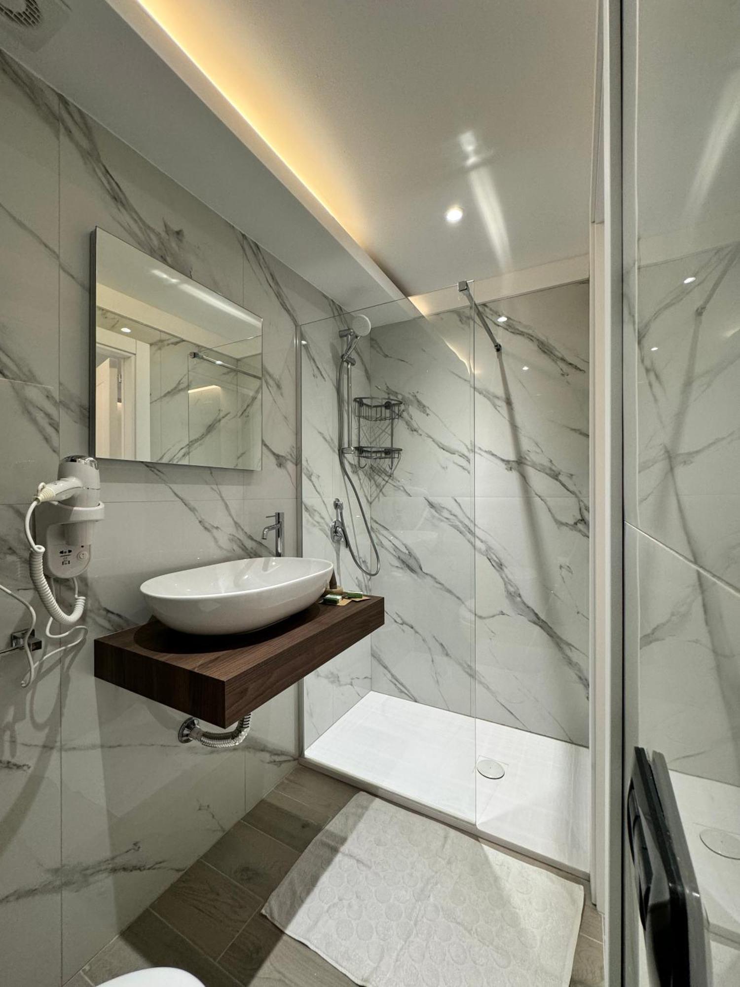 Il Filo Di Arianna Hotel Бари Екстериор снимка